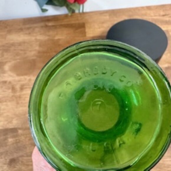 Vintage E.O. Brody Co. Emerald‎ Green Glass Bud Vase Diamond Pattern USA - Picture 5 of 5